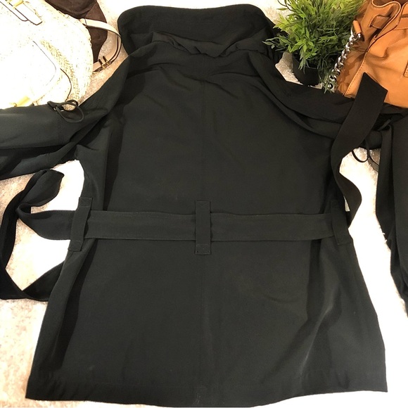 St. John SoCa Black belted parka metallic accents oversized collar size small - Picture 12 of 13